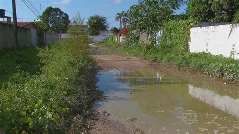 Comunidade reclama de falta de pavimentação em Paulista PE NE1 G1