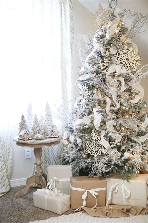 33 Chic White Christmas Tree Decor Ideas Digsdigs