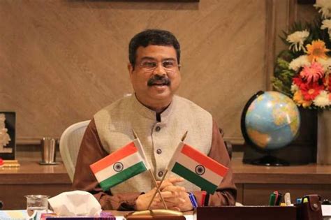 Shri Dharmendra Pradhan appeals to Steel Industry Leaders to work ...