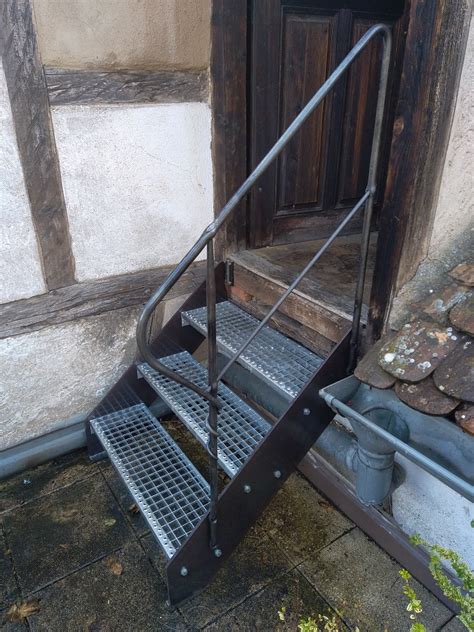 Petit escalier avec rampe forgé Forge Emmanuel Fernex