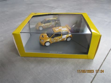 1 43 RENAULT CLIO II RS Super S1600 Présentation Paris 2002 UH