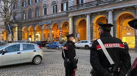 Roma Carabiniere Aggredito Dopo Aver Sedato Una Lite 21enne In Manette