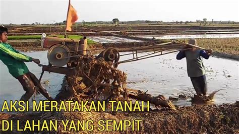 Membajak Sawah Di Lahan Yang Sempit Traktor Sawah Youtube