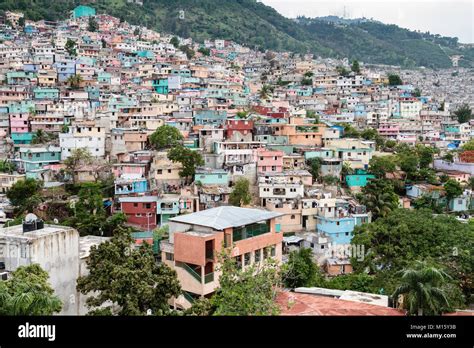 Colourful Housesslum Jalousiepétionvilleport Au Princeouesthaiti