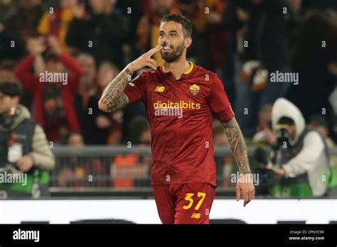 El Defensa Italiano De La Roma Leonardo Spinazzola Celebra Despu S De