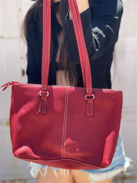 Vintage Fossil Red Leather Bag → Hotbox Vintage