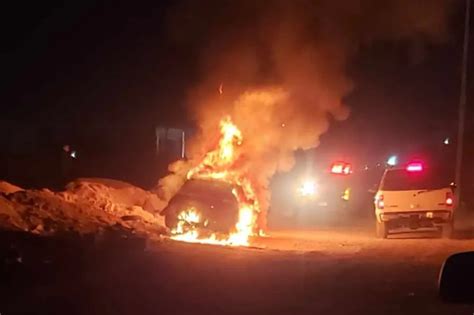 Incendian otro carro con cadáver dentro