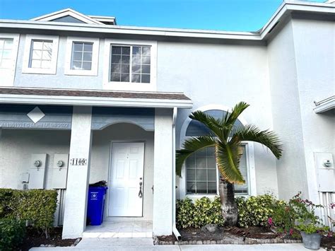 1109 Sw 44th Way Deerfield Beach Fl 33442 Townhome Rentals In