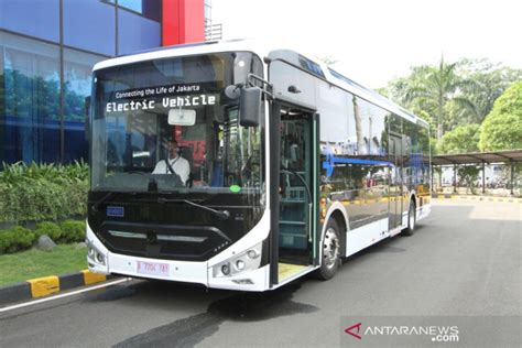 TransJakarta Targetkan 100 Unit Bus Listrik Beroperasi Tahun Ini