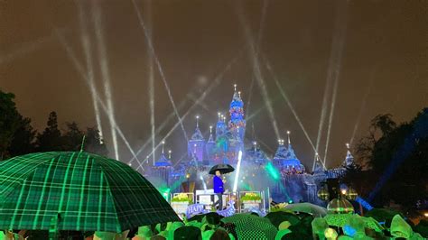 Disneyland New Years Eve 2023 Countdown 9pm Dec 31 2022 Castle