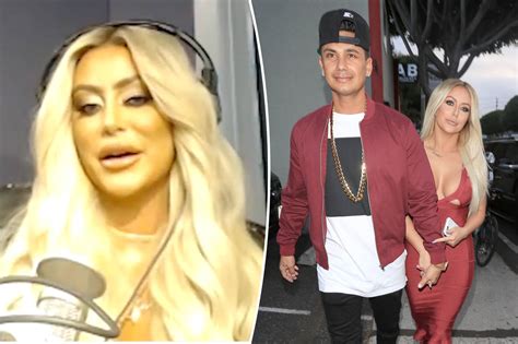 Aubrey ODay found she was single after Pauly D fingered two waitresses