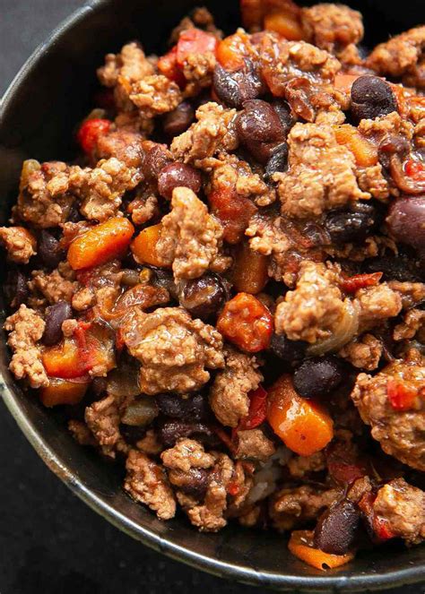 Easy Turkey Black Bean Chili {only 15 Min Prep}