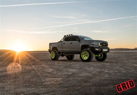 Custom 2017 GMC Canyon | Images, Mods, Photos, Upgrades — CARiD.com Gallery