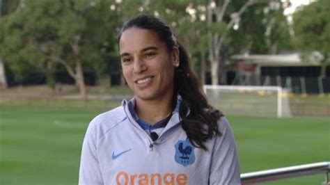 VIDEO Equipe de France féminine Amel Majri J aurais jamais