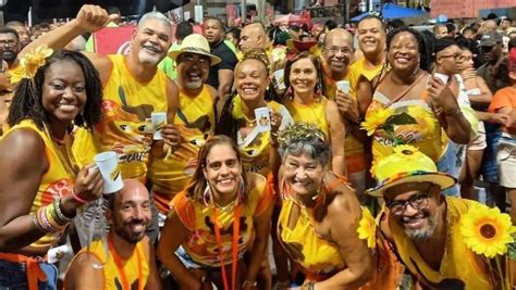 19 anos de folia Bloco do Caldo é uma das atrações do Circuito