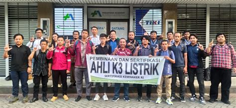 Gallery Ahli K Listrik Batch Midiatama Academy