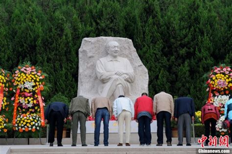 习仲勋诞辰100周年纪念日 民众陕西富平瞻仰凭吊 党史频道 人民网