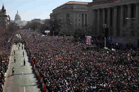 Hundreds Of Thousands March For Gun Control Across The Us The Two