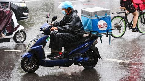 El Tifón Chaba Deja Fuertes Lluvias E Inundaciones A Su Paso Por Varias