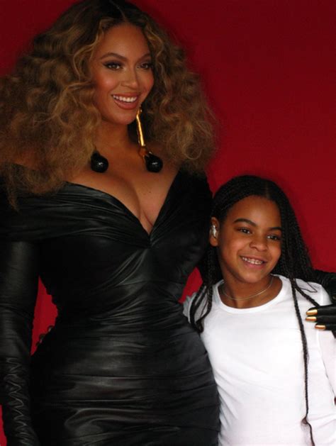 See Photos Of Beyoncé S Daughter Blue Ivy Carter Posing With First Grammy