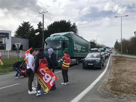 Grève du 28 mars En Mayenne les manifestants de retour sur le rond