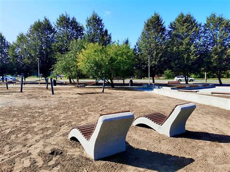 Nowe miejsce wypoczynku w Ostrołęce Park kieszonkowy na osiedlu