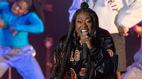 Missy Elliott Zahlt Mietr Ckst Nde Global Pop News Global