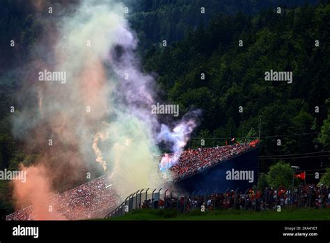 Circuit Atmosphere Fans In The Grandstand Formula World