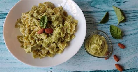 Ricetta Farfalle Con Pesto Di Zucchine E Mandorle Di Francesca Casa