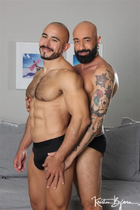 Kristen Bjorn Sexy Bearded Muscle Hunk Alan Vicenzo Bottoms For Horny