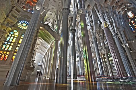 Sagrada Família Interior nau ID Interdisciplinaire Design Magazine