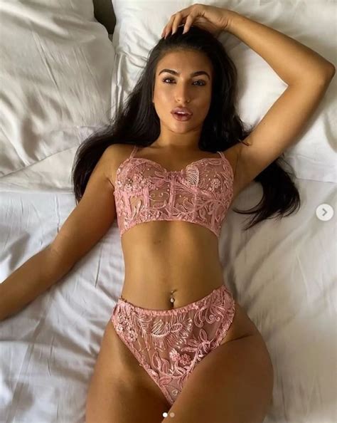 Too Hot To Handle Babe Emily Miller S Hottest Snaps Ever As She Makes Netflix Debut Daily Star