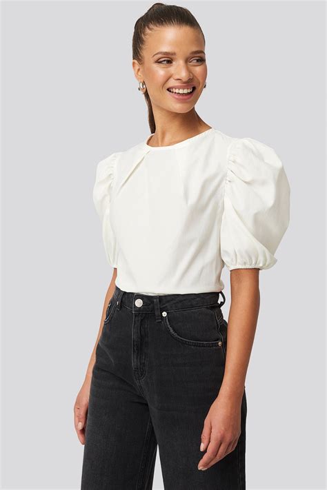 Puffed Sleeve Blouse