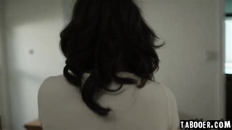 Isiah Thinks The Idea Of Having Sex With A Stranger Sounds Crazy