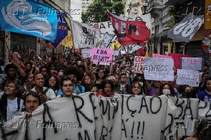 Folhapress Fotos Estudantes Durante Protesto Contra Os Cortes Do Mec