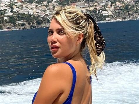 Se ve hasta el ombligo Wanda Nara mostró el sideboob como nunca antes