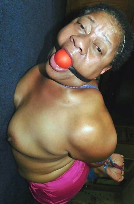 Free Busty Ebony Pics And Black Big Tits Pictures