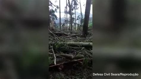 Defesa Civil Confirma Passagem De Tornado Por Seara Sc VÍdeos Santa