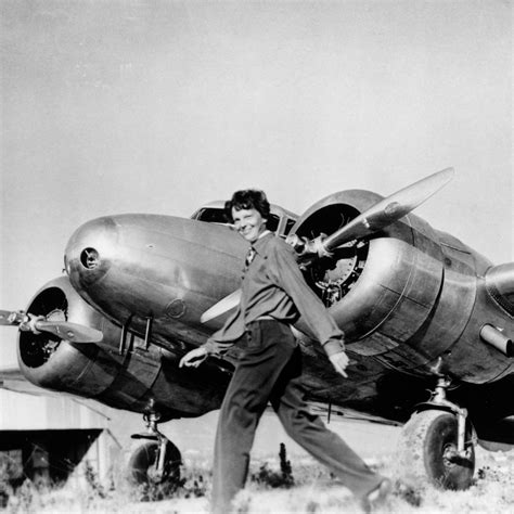 List 97+ Pictures Pictures Of Amelia Earhart First Plane The Canary