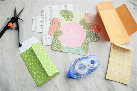 The Creative Place: DIY :: Mini Envelopes