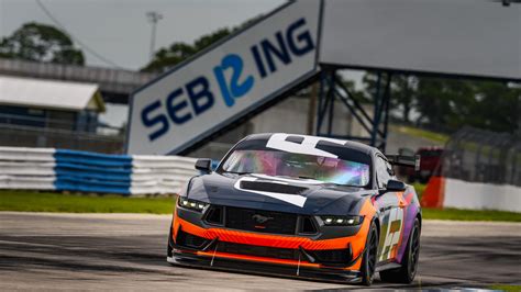 Seventh Generation Ford Mustang Spawns Gt4 Race Car