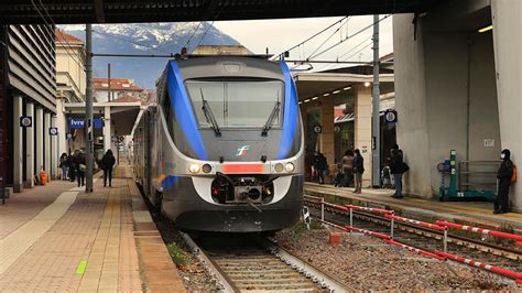 Luomo Che Faceva Tardare I Treni La Stampa