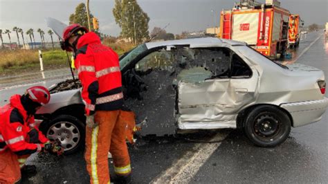 Fallece Una Persona En Un Accidente Entre Un Camión Y Un Coche En Gibraleón