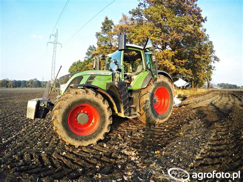 Fotografia Ciagnik Fendt 720 Vario Kuhn 610331 Galeria Rolnicza