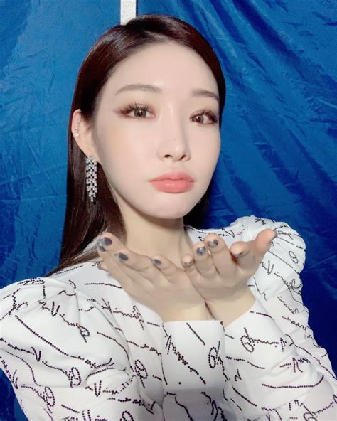 Chung Ha Chungha Official Photos Et Vid Os Instagram Girl