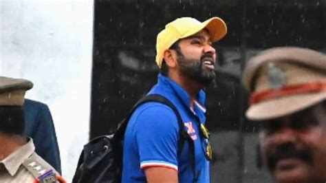 Ind Vs Aus 2nd Odi Australia Opt To Field Rohit Sharma Returns As