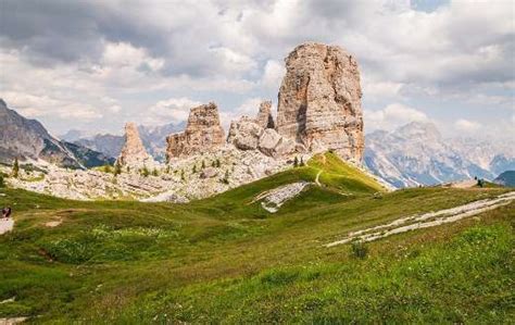 Italie Cortina paysage d énormes rochers Puzzle en ligne