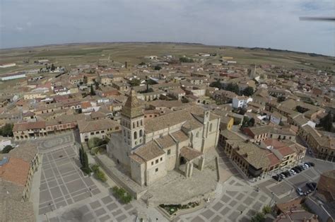 La Iglesia De San Mart N De Paredes De Nava Acoge Una Exposici N Sobre