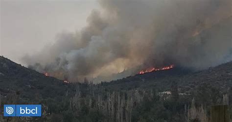 Incendio En Tiltil Más De 100 Hectáreas Quemadas 12 Viviendas