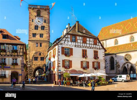 Village Of Kaysersberg Alsace Fotos Und Bildmaterial In Hoher